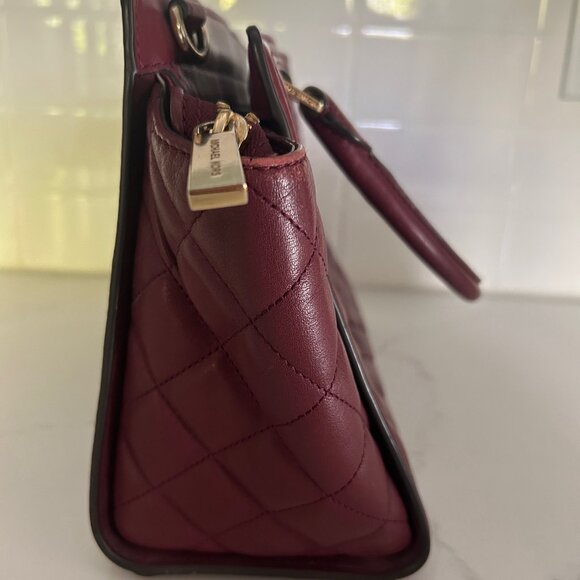 Michael Kors Selma Large Zip Quilted Leather Satchel Bag Purse - LIKE NEW! - Picture 3 of 9